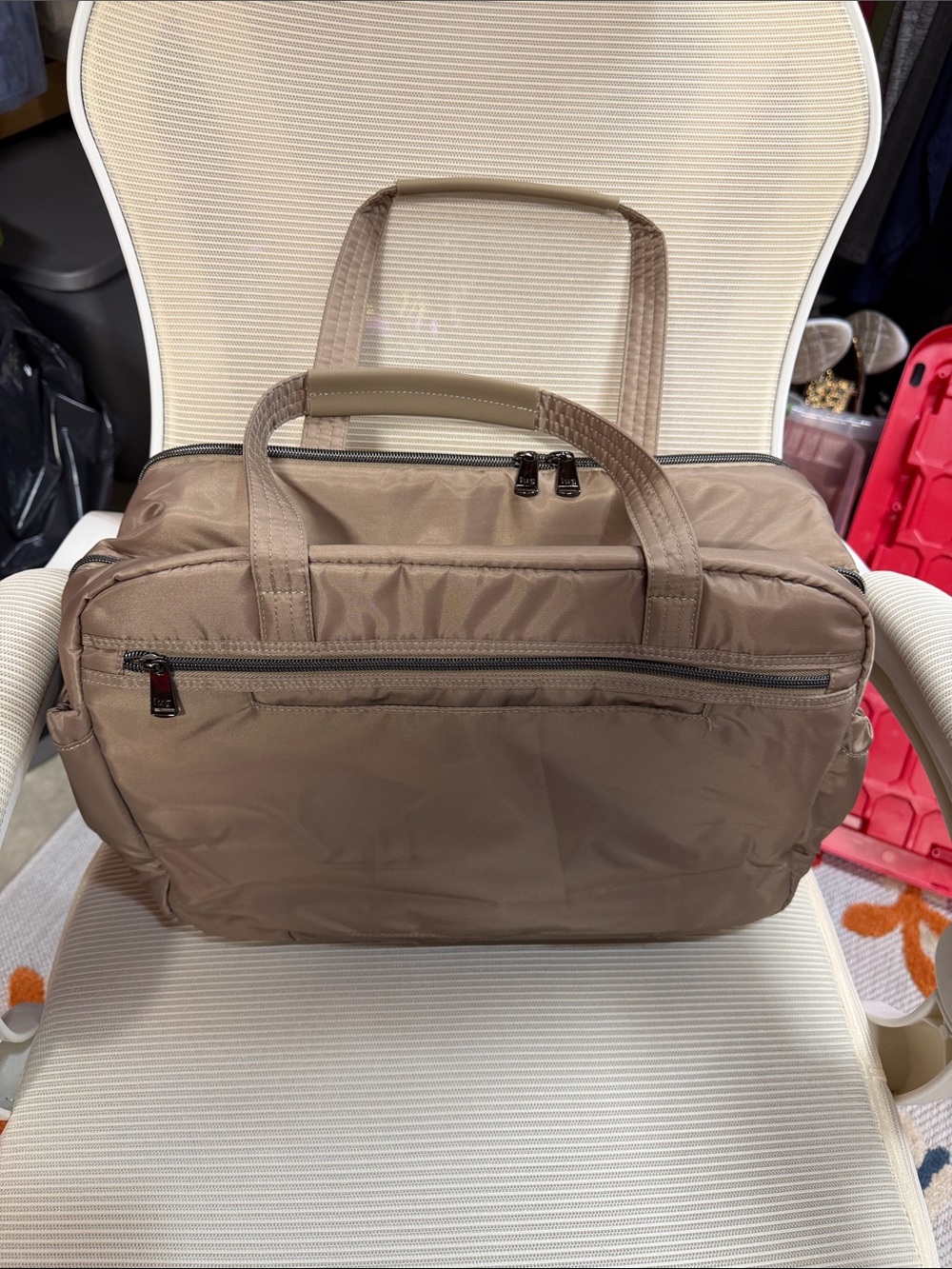 LUG Puddle Jumper Duffle Brand New Sand - Picture 2 of 4